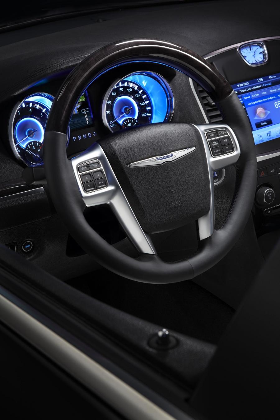  Chrysler 300C 2011 года  (фото 69 из 83)